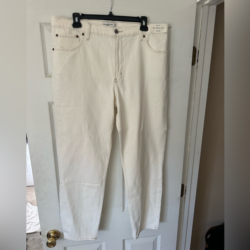 Abercrombie & Fitch mom jeans